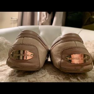 MICHAEL KORS LOAFERS, SIZE 8.5